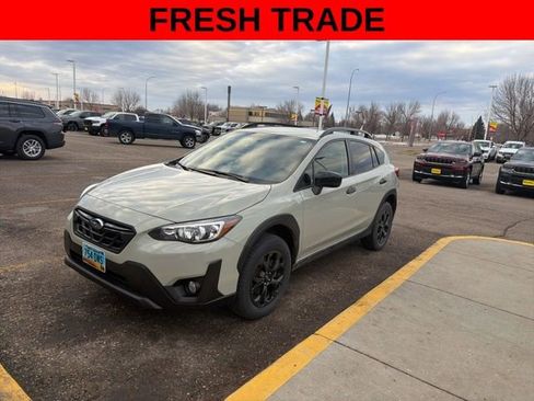 Used 2023 Subaru Crosstrek 2.0i Premium w/ Special Edition image 3