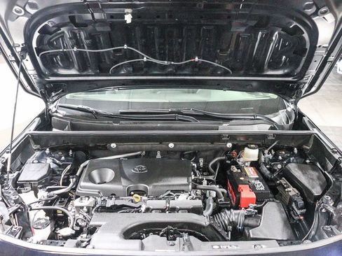 Certified 2019 Toyota RAV4 XLE w/ All Weather Liner Package AWD/4WD image 29