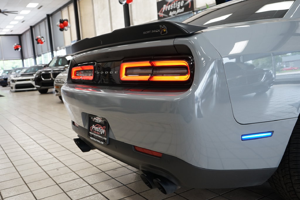 Used 2022 Dodge Challenger R/T Scat Pack RWD image 21