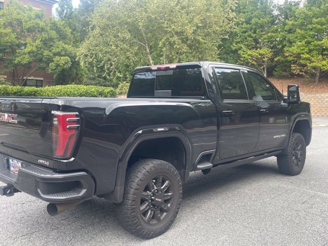 Used 2024 GMC Sierra 2500 AT4 w/ AT4 Premium Plus Package AWD/4WD image 6