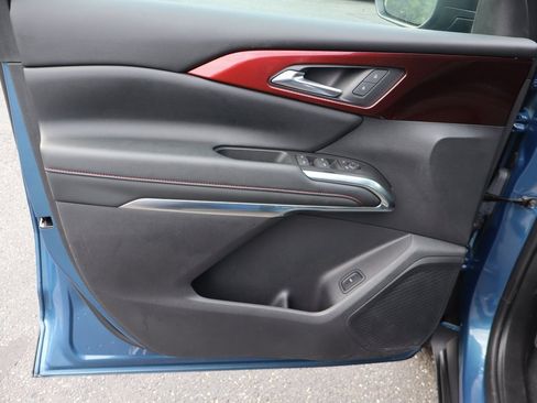 Used 2024 Chevrolet Traverse Z71 image 25