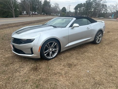 Used 2019 Chevrolet Camaro LT image 11