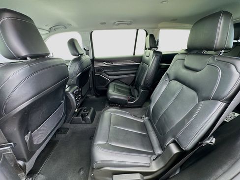 Used 2022 Jeep Grand Cherokee L Limited image 15