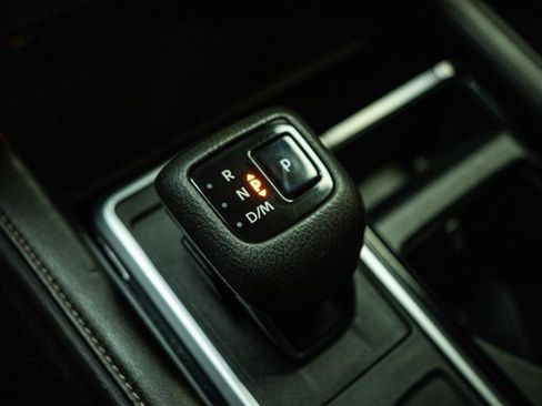 Used 2022 Nissan Pathfinder SV image 20