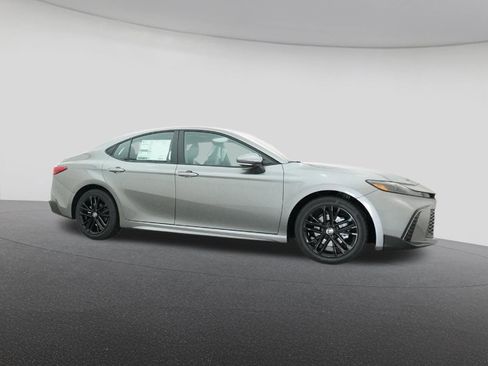New 2026 Toyota Camry SE image 28