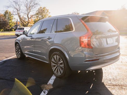 Used 2022 Volvo XC90 T6 Momentum w/ Climate Package image 5