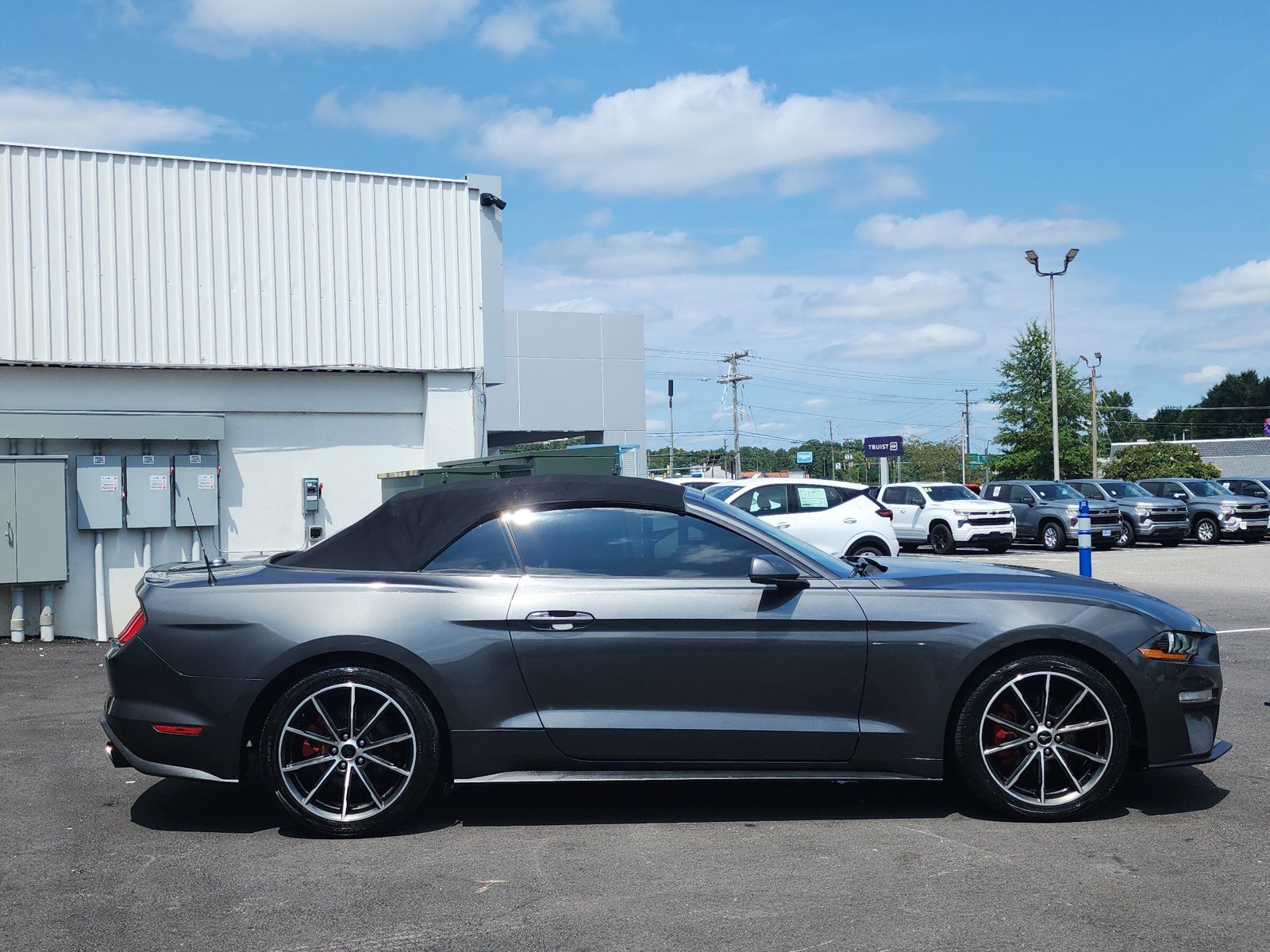 Used 2019 Ford Mustang Premium w/ Equipment Group 201A RWD image 6