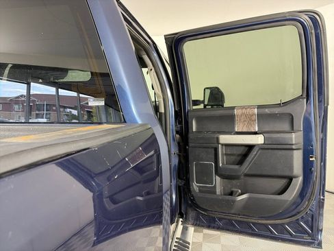 Used 2018 Ford F250 Lariat w/ Lariat Value Package AWD/4WD image 28