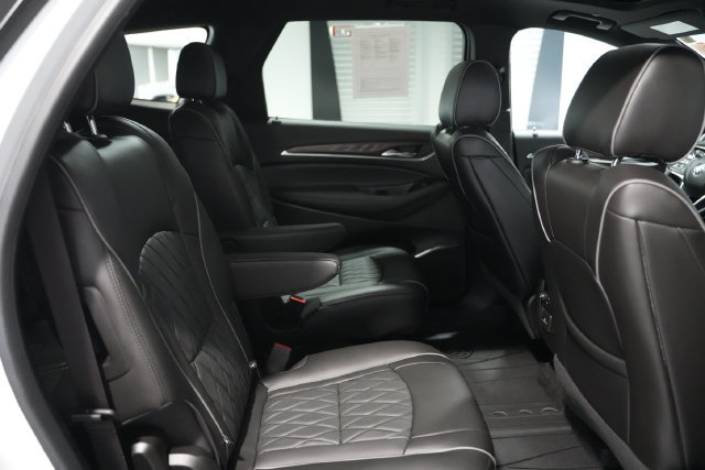 Used 2024 Buick Enclave Avenir w/ Avenir Technology Package AWD/4WD image 20