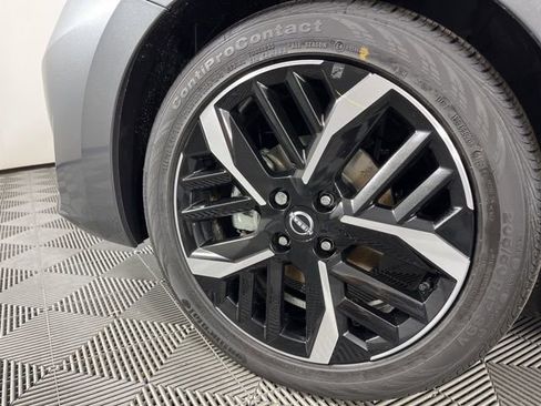 New 2025 Nissan Versa SR w/ Trunk Package image 12