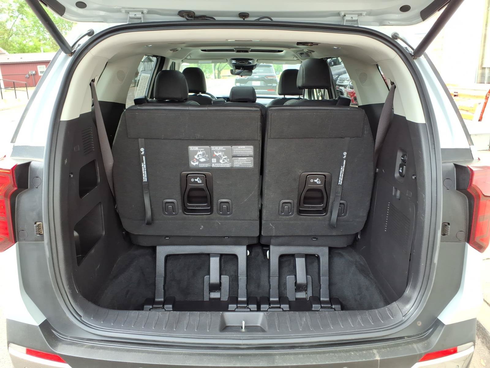 Used 2025 Kia Carnival SX FWD image 20