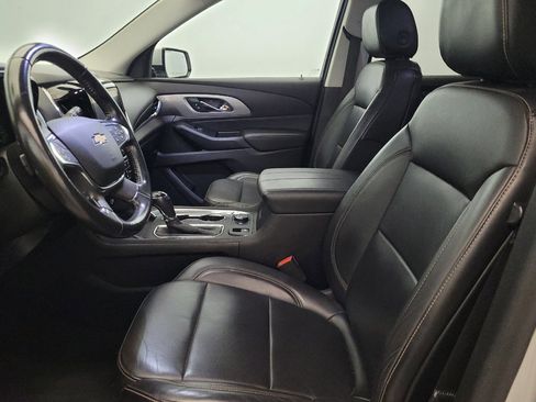 Used 2019 Chevrolet Traverse LT w/ LT Premium Package AWD/4WD image 17