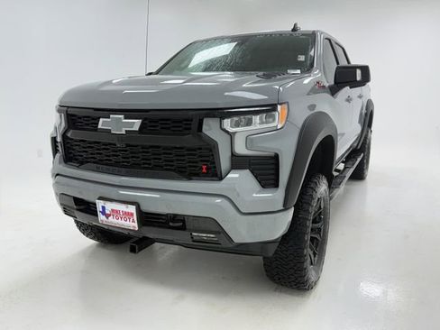 Used 2025 Chevrolet Silverado 1500 RST AWD/4WD image 4