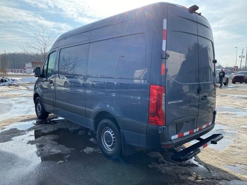 Used 2019 Mercedes-Benz Sprinter 144 Cargo image 8