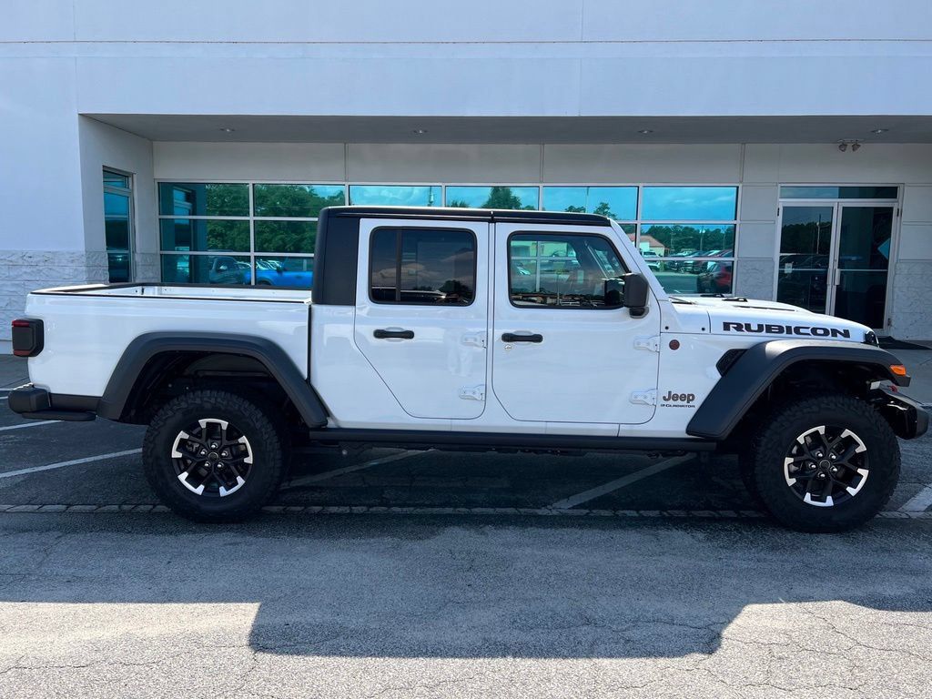 Used 2026 Jeep Gladiator Rubicon AWD/4WD image 3