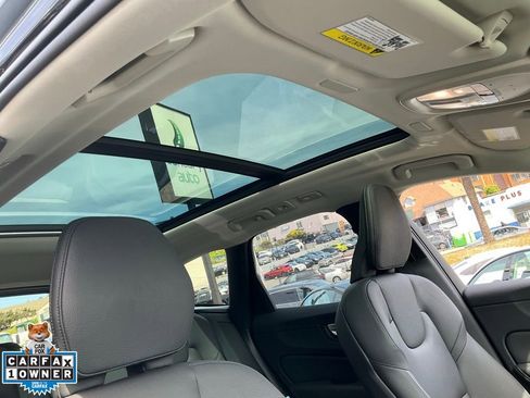 Used 2025 Volvo XC60 B5 Plus image 62