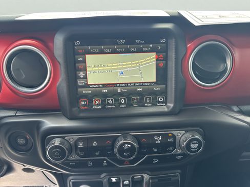 Used 2020 Jeep Wrangler Unlimited Rubicon w/ Dual Top Group AWD/4WD image 15