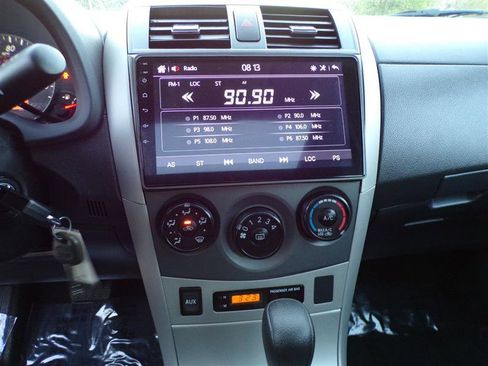 Used 2010 Toyota Corolla S image 35