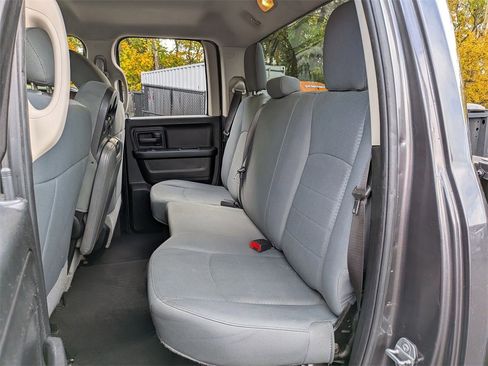 Used 2018 RAM 1500 Express w/ Express Value Package image 20