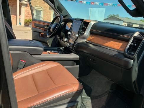 Used 2022 RAM 1500 Limited image 28