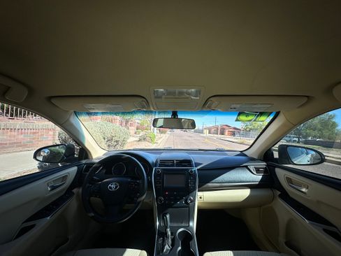 Used 2016 Toyota Camry LE image 13