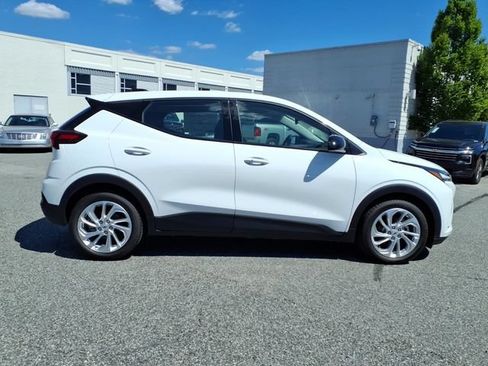 New 2027 Chevrolet Bolt LT FWD image 30