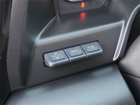 Used 2022 GMC Sierra 1500 AT4X image 16