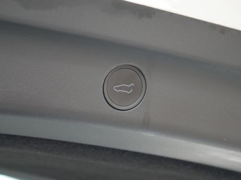 Used 2023 Tesla Model Y Long Range image 13