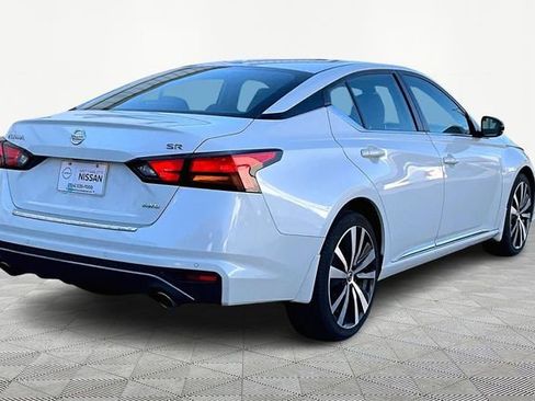 Used 2021 Nissan Altima 2.5 SR w/ SR Premium Package image 5