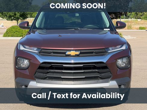 Used 2022 Chevrolet TrailBlazer LT w/ Driver Confidence Package AWD/4WD image 2