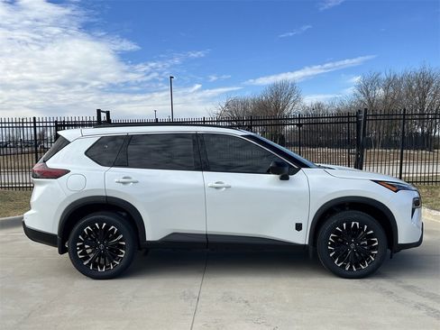 New 2026 Nissan Rogue SV image 3