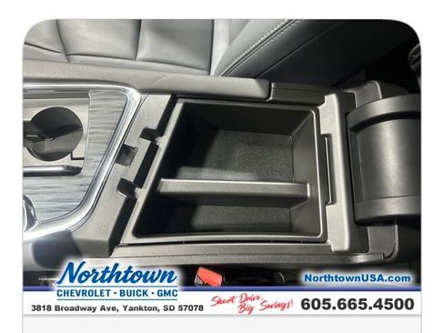 Certified 2023 Buick Enclave Essence image 26