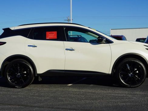 Used 2024 Nissan Murano SV w/ SV Midnight Edition Package image 4