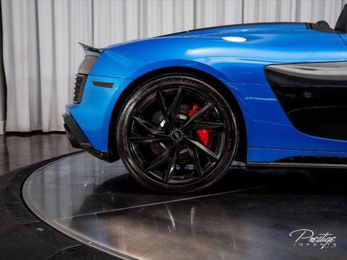 Used 2023 Audi R8 V10 performance RWD image 24