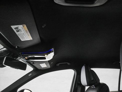 Certified 2025 Mercedes-Benz GLC 300 4MATIC image 17