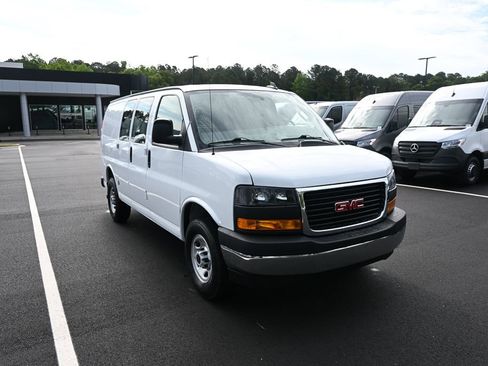 Used 2024 GMC Savana 2500 w/ Driver Convenience Package RWD image 21