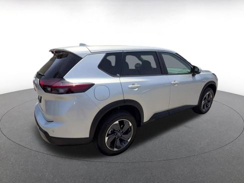 Used 2025 Nissan Rogue SV FWD image 15