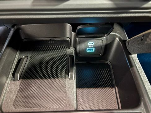 New 2025 Ford Bronco Badlands image 16