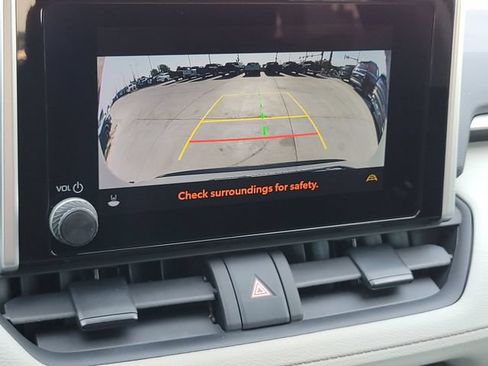 Used 2024 Toyota RAV4 XLE w/ Convenience Package FWD image 18