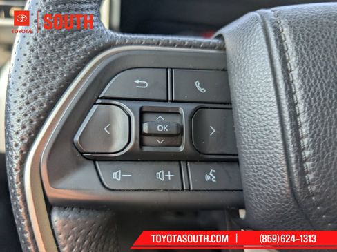 Used 2024 Toyota Tacoma TRD Off-Road AWD/4WD image 15