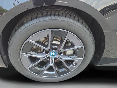 Used 2024 BMW i4 eDrive35 w/ Convenience Package RWD image 40