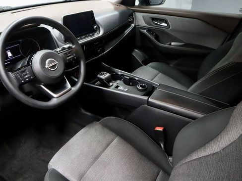 Certified 2022 Nissan Rogue SV image 23