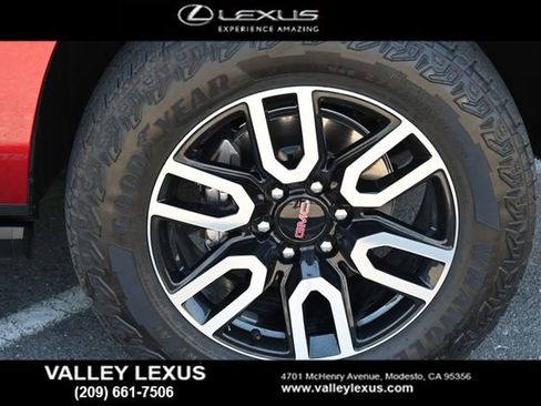 Used 2023 GMC Yukon AT4 w/ AT4 Premium Plus Package AWD/4WD image 7