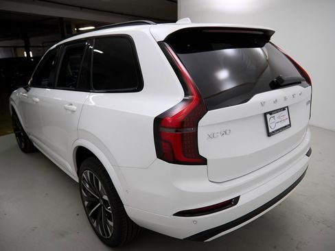 New 2026 Volvo XC90 B6 Ultra w/ Lounge Package image 7