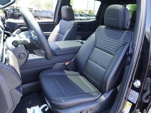 New 2025 GMC Sierra EV Denali image 14