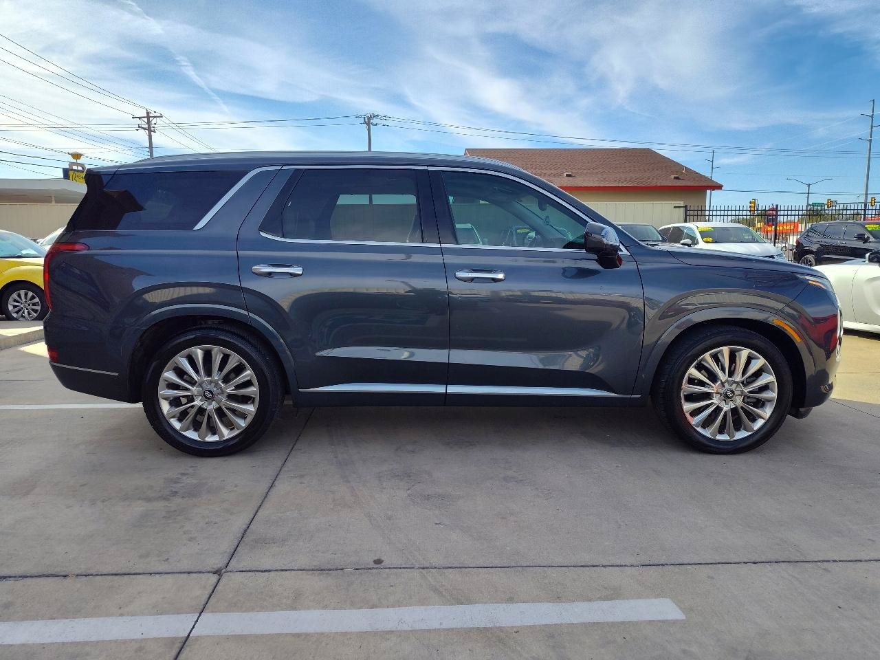 Used 2020 Hyundai Palisade Limited FWD image 3