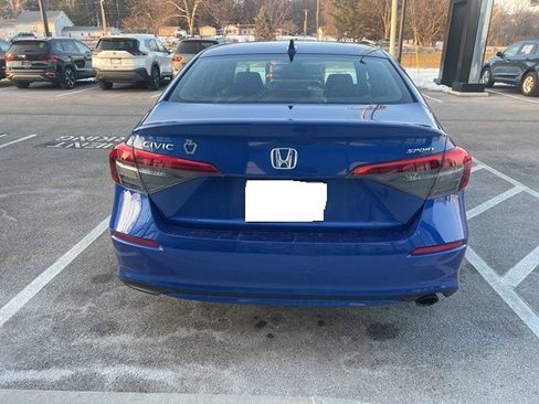 Used 2022 Honda Civic Sport image 10