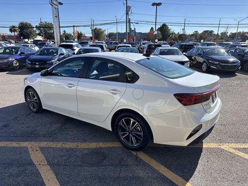 Used 2024 Kia Forte LXS image 6