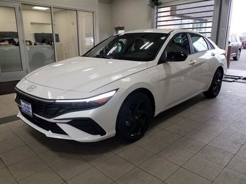 New 2026 Hyundai Elantra Sport image 2