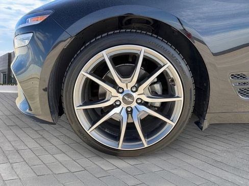 Used 2022 Genesis G70 2.0T w/ Prestige Package RWD image 9